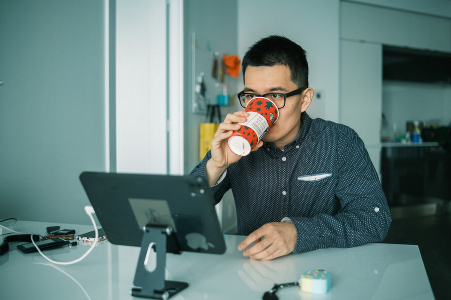 How to choose the right office desk